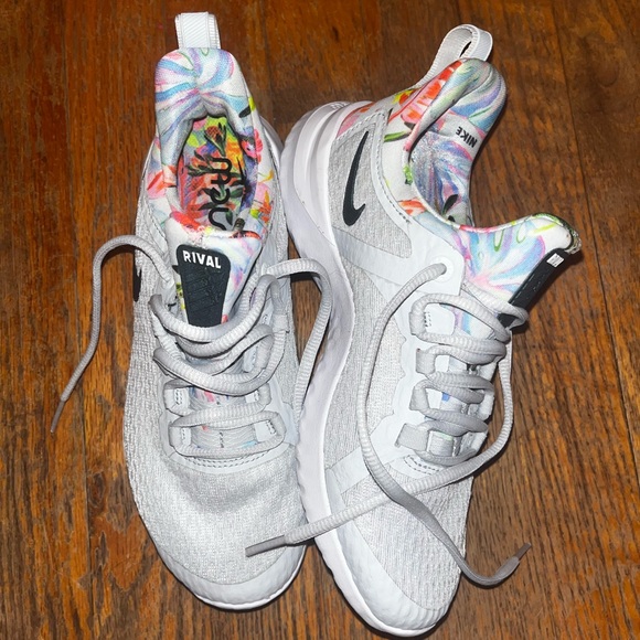 Women’s Nike Renew Rivals - Floral Print - Picture 1 of 5